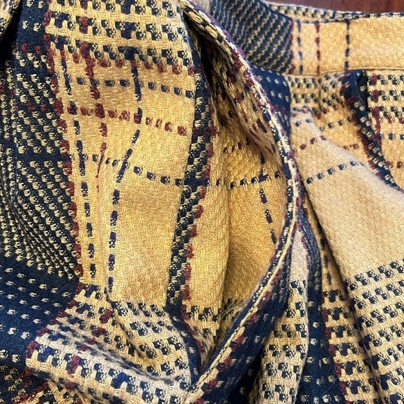 Vintage preppy Plaid Yellow and Black wool Skirt with buttons and one pocket - Picture 6 of 6